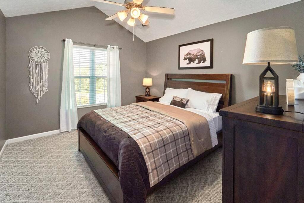 Log Bunk Bed, Playhouse, & Teepee-willow Trace Retreat 5mi To Dollywood Holiday home Sevierville